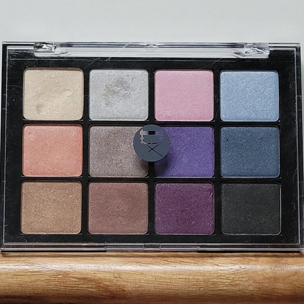 Viseart 03 BRIDAL SATIN Shimmer Eyeshadow Palette - Picture 6 of 8